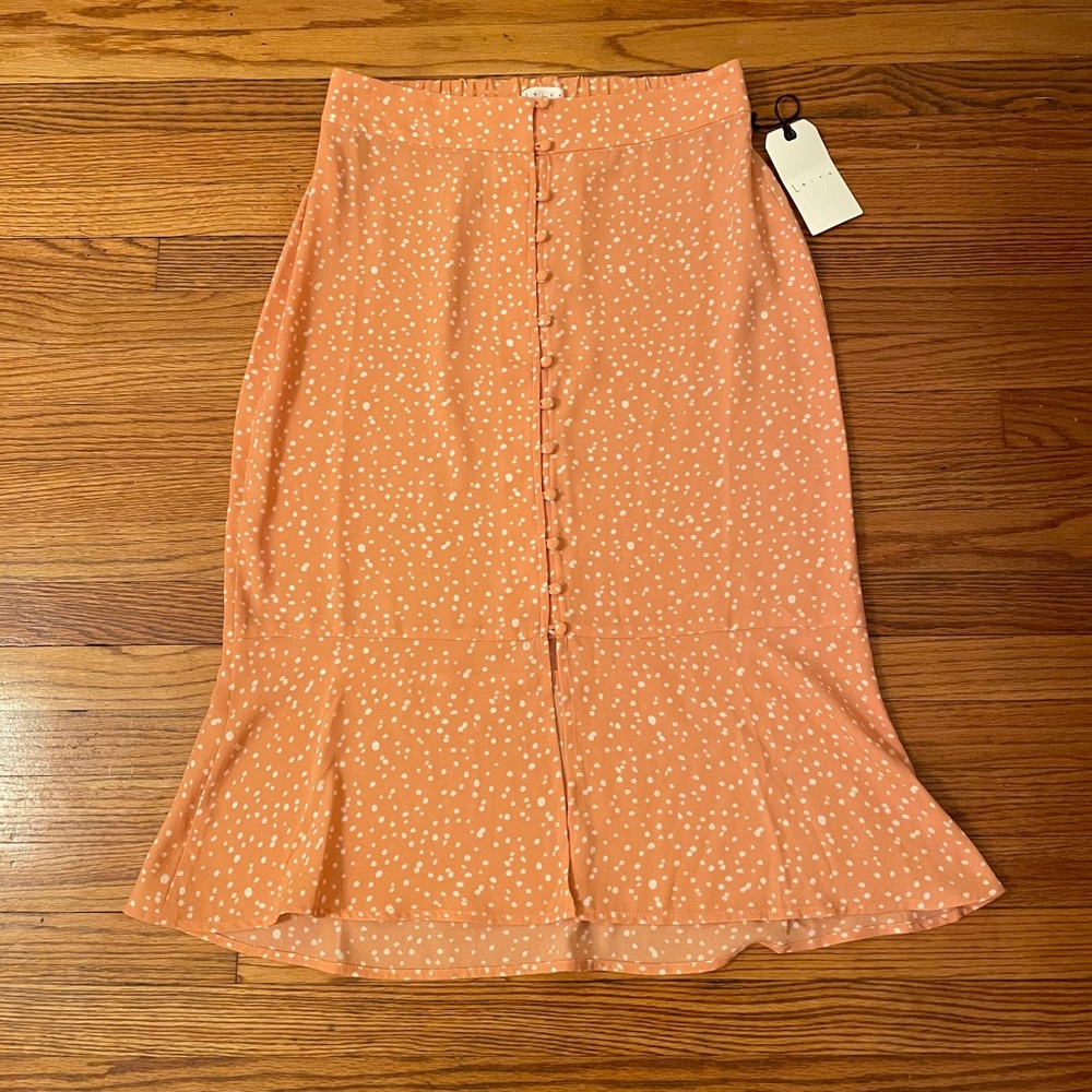 Leith high-waisted button-front peach midi skirt
